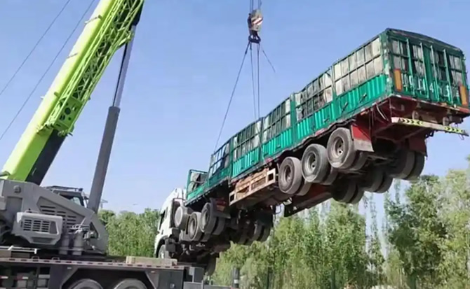 东乌珠穆沁旗道路脱困救援案例